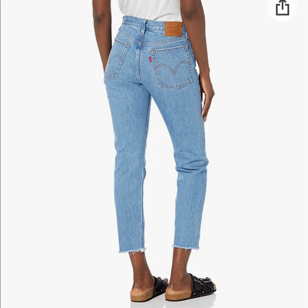 Levi’s Wedgie jeans-frayed hem